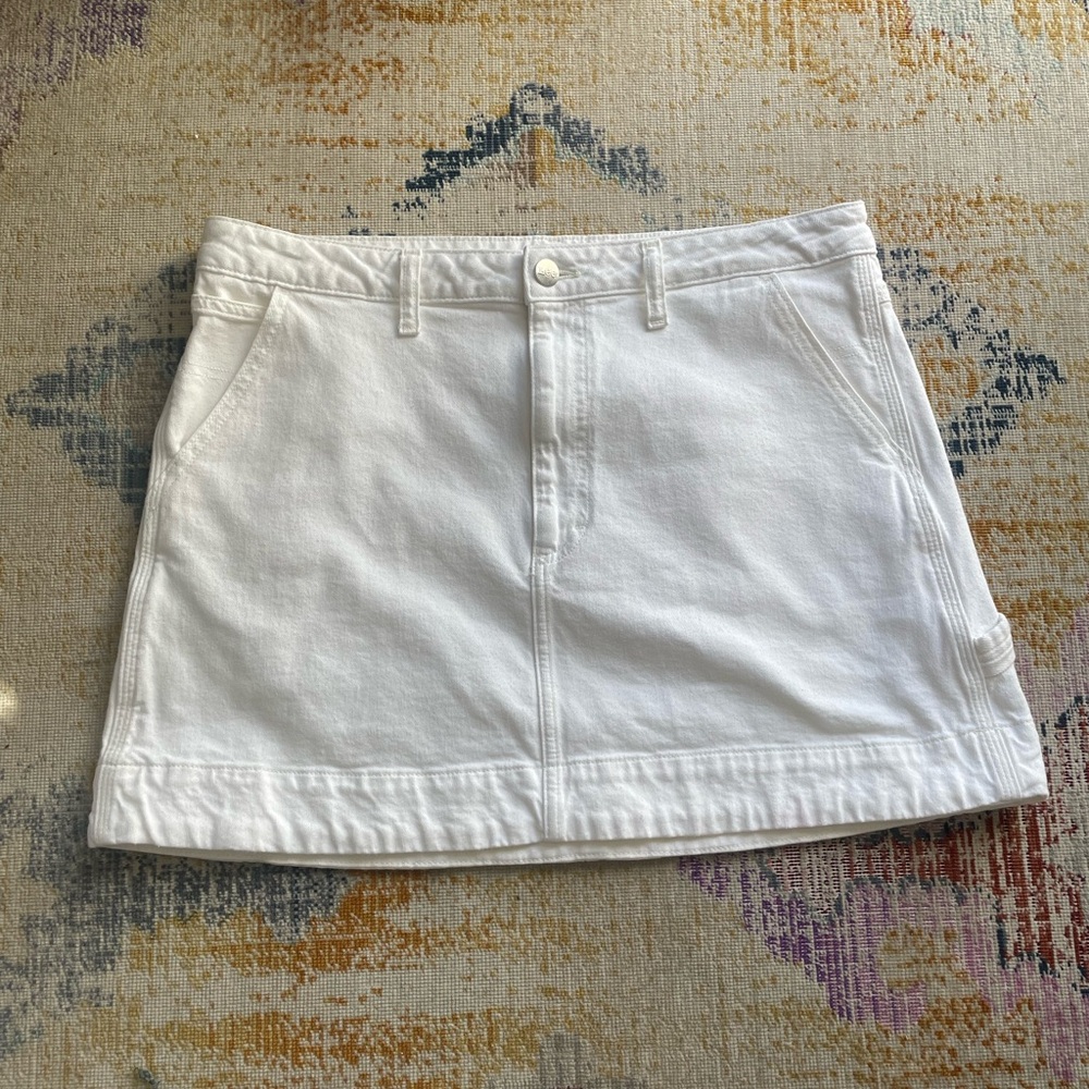 Lee Heritage Workwear White Jean High Rise Mini Cargo Skirt
Sz 12M - Picture 2 of 7